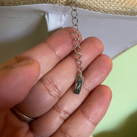 Elegant Amazonite and Carved White Beaded Necklace - Picture 6 of 9